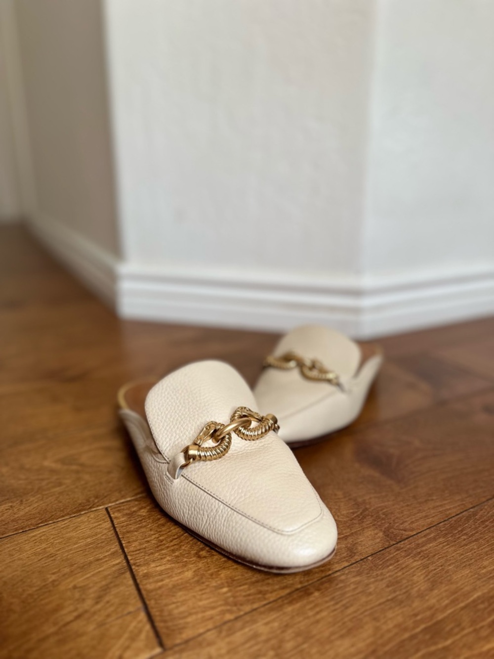 Tory Burch Cream Leather Chain-Detail Mules
